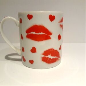 Vintage Love and Kisses Lips Hearts Ceramic Coffee Tea Mug Cup